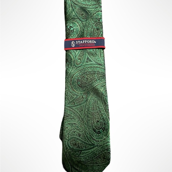 Stafford Green Paisley Tie - Picture 1 of 2